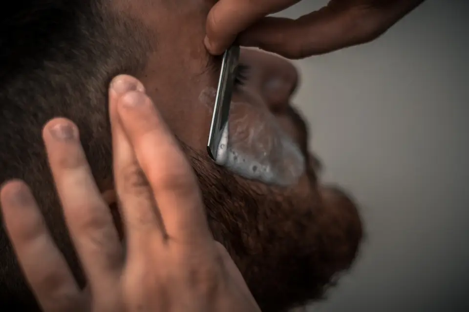 Barba con navaja